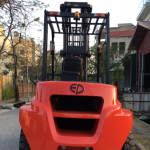 Xe nâng dầu CPCD60T8 6 tấn 6 Xe-nang-dau-ep-cpcd70t8-7-tan-3