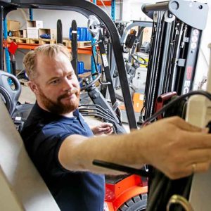 Xe nâng điện 1.8 tấn ngồi lái 4 bánh EFL181 6 Xe Nâng điện Efl181 Ep2