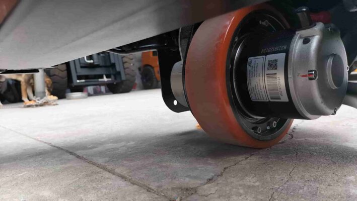 xe nâng tay điện EPT20-15ET2L 19 Bánh Pu lái