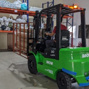 Xe nâng điện Lithium 3 tấn EFX301 10 Z5641379684263_34d21f4f685317bafb8f12c35fbff62c-min