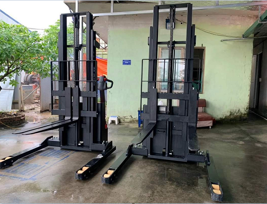 Xe nâng điện dắt lái ES15-33DM 10 ES15-33DM