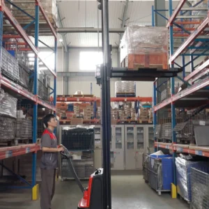 xe nâng điện ESA 121