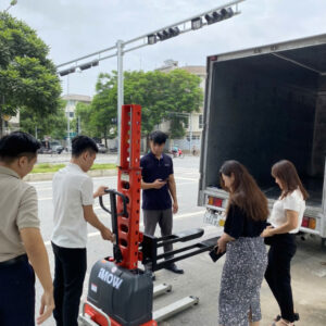 Xe nâng điện leo thùng 5 Z5803148153986_e70173b664c8e484740653aa3190137b - Copy