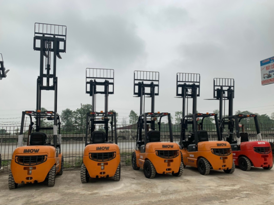 Thay Pin Xe Nâng Điện 17 XE NÂNG ĐIỆN IMOW/EP