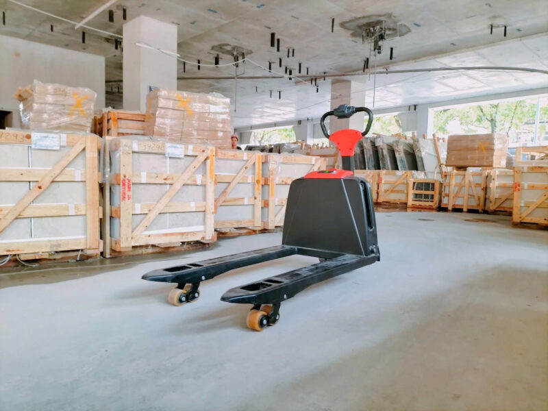 Xe Nâng Tay Điện 2 Tấn 10 Xe Nâng Tay Điện 2 Tấn