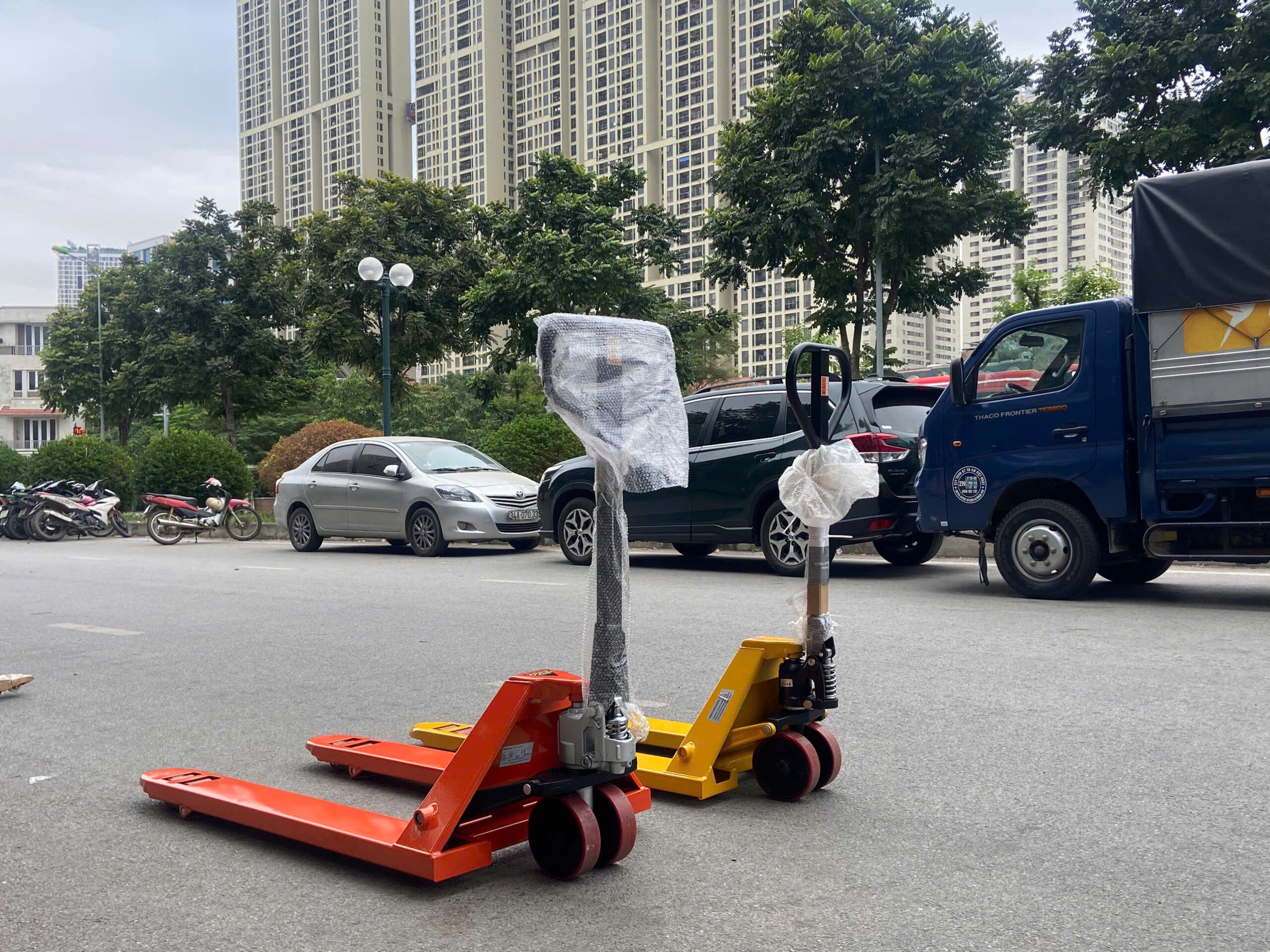 Mua Xe Nâng Điện ở Yên Bái 15 Xe Nâng Tay Cơ