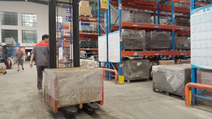 Xe Nâng Tay Điện 1.5 tấn 13 Xe Nâng Tay Điện 1.5 tấn