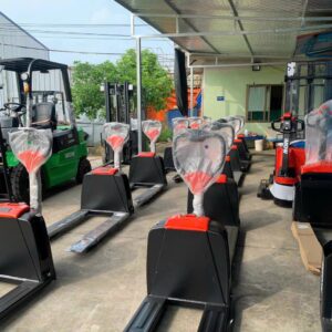 Xe Nâng Điện Cho Kho Bánh Kẹo 3 Xe Nâng Tay Điện 2 Tấn