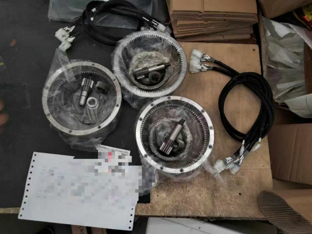 Phụ Tùng Xe Nâng Chính Hãng 8 Phụ Tùng Xe Nâng Chính Hãng